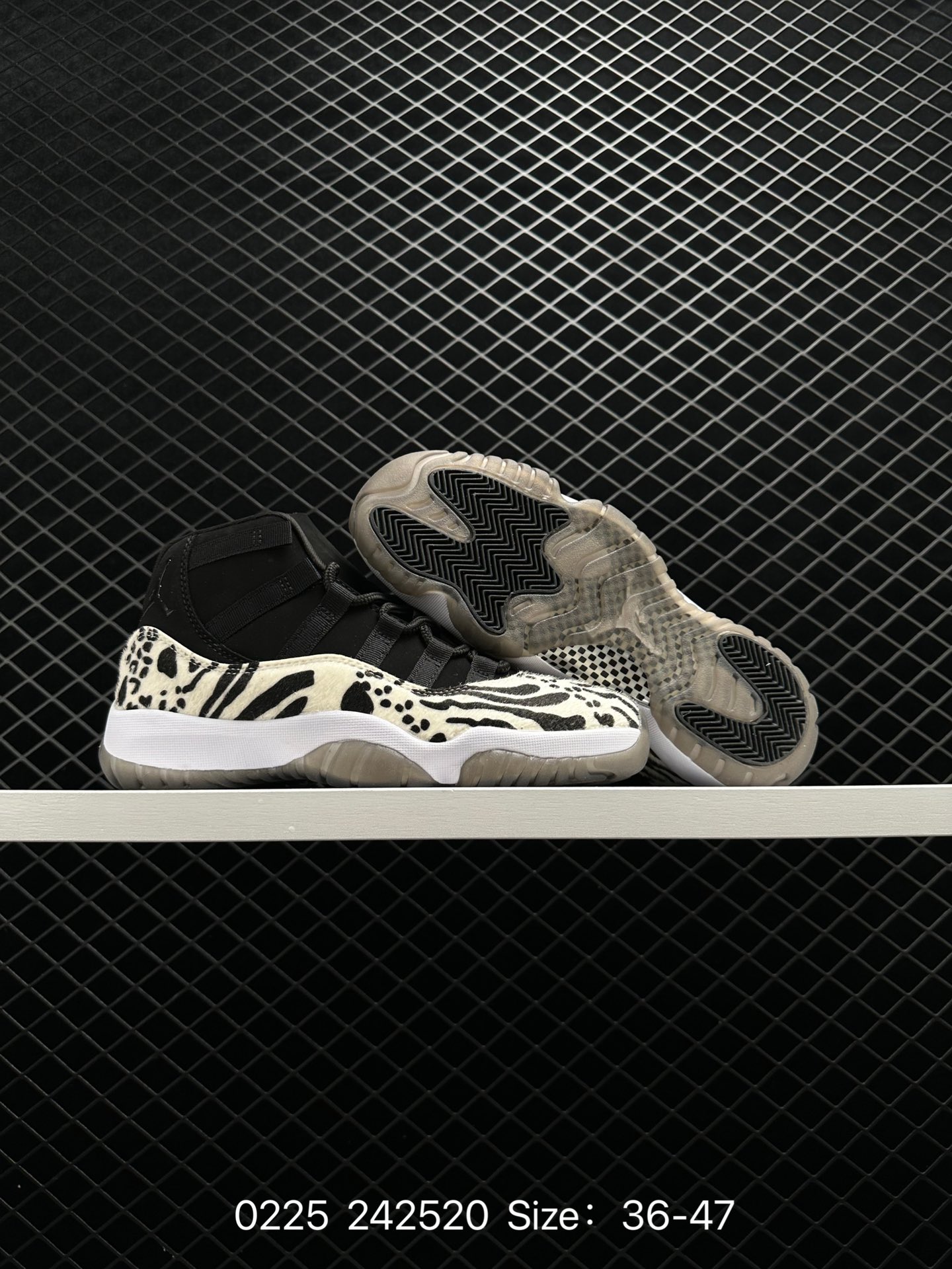 Air Jordan 11 Low “Legend Blue”